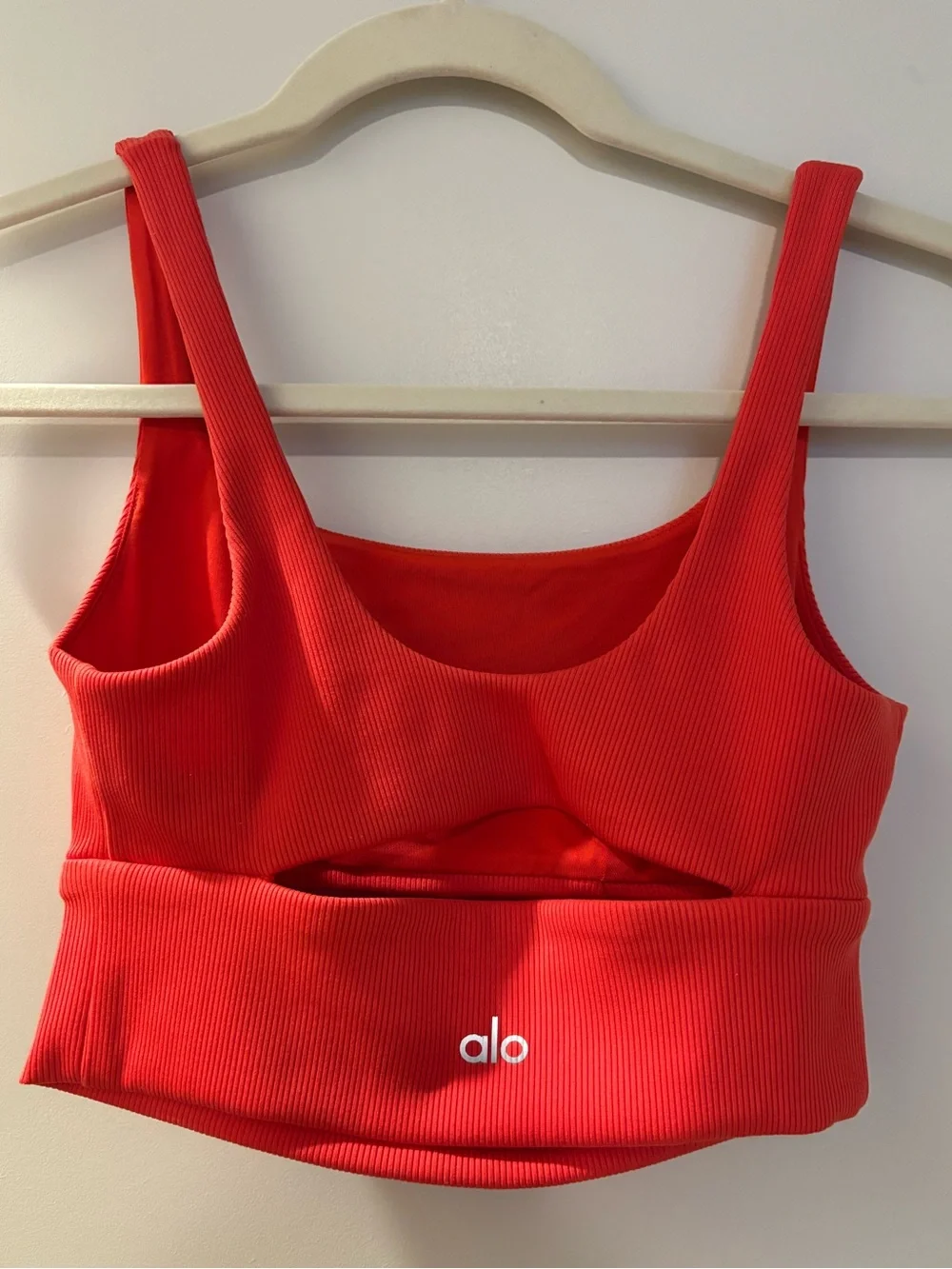 ALO Yoga Coral Ribbed Peekaboo Crop Tank - Picture 3 of 6